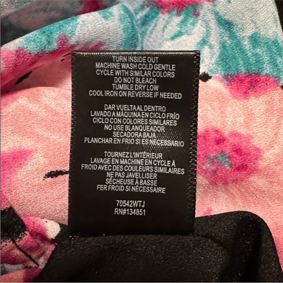 NWT Wayf Pink and Blue Floral Ruffle Blouse | Size Large - Picture 7 of 7